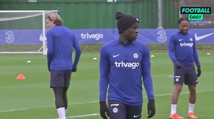 521K views · 10K reactions | N’Golo Kanté warming up with Chelsea squad before training today  #CFC He’s expected to return in the next few weeks while new contract talks continue between parties.  Football Daily | Fabrizio Romano | Facebook