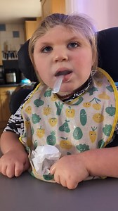 Did you know something as simple as chewing can transform oral health? Here are 5 amazing benefits of the Myomunchee: 1. Builds strong jaws & facial tone 2. Promotes correct chewing & swallowing 3. Supports nose breathing & healthy airway development 4. Helps keep teeth cleaner through saliva stimulation 5. Improves overall oral & facial function It’s like a fitness tool for the mouth and so far Oakley seems to quite like it! 🤞 #myomunchee @myomunchee #myofunctionaltherapy #oralhealth #jawdevel