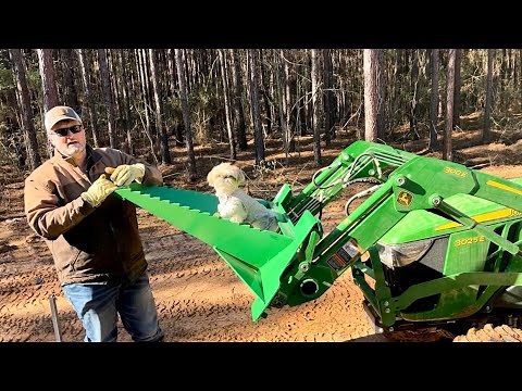 Digging It! John Deere 3025E gets a Stump Bucket. 🚜