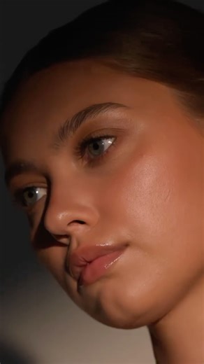 Full face of setting for cloud skin ☁️ ✔️Bake and Set in shade ‘Brightening Pink’ to set concealer and t-zone ✔️Cloudlight Finishing Powder in shade ‘Sunrise’ to set skin with natural radiance The beat’s going nowhere ✨ | Morphe