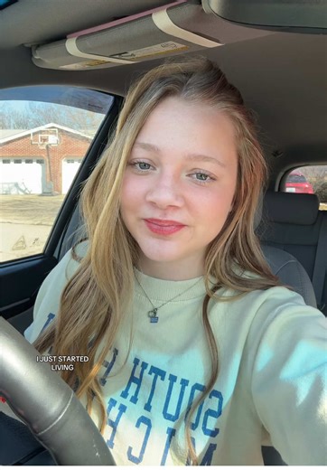 in honor of valentine’s day.❤️ (still learning) #fyp #asl #valentinesday #signlanguage #red