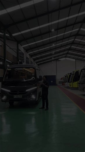 RENTAL SEWA MOBIL ELF HIACE PREMIO INNOVA REBORN siap melayani kebutuhan perjalanan anda✈️ Fasilitas Unit Kami : Driver Ramah, dan Asik Ac Dingin Kursi reclining Tv Lcd 24 in Smart tv Full Internet Audio Karaoke 2 buah mic wireless Free Youtube Selama Sewa Unit USB Charger HP Tiap Baris Murah Tergantung Tujuannya INFORMASI & RESERVASI PEMESANAN :