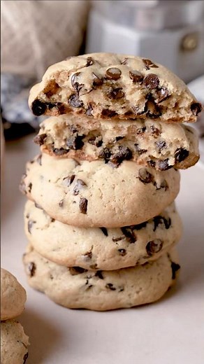 I Put CREAM CHEESE in My Chocolate Chip Cookies! 🍪