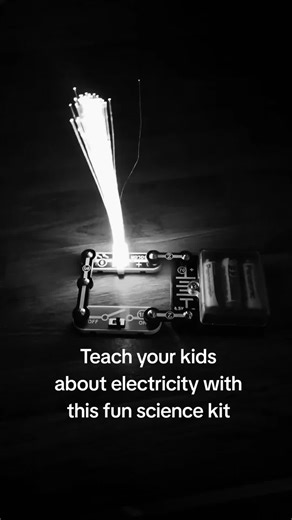 A fun kit to teach your kids about electricity, currents & circuits. #educationaltoys #homeschool #kidstiktok #scienceathome