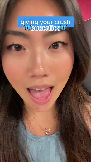 How to Hug a Guy to Give Him Butterflies