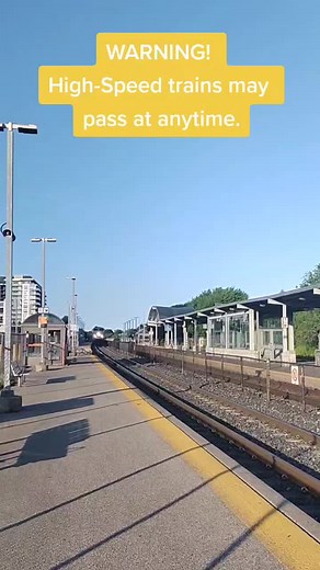 Railfanning at Danforth GO. #viarailcanada #railfanning #trains #toronto #torontolife