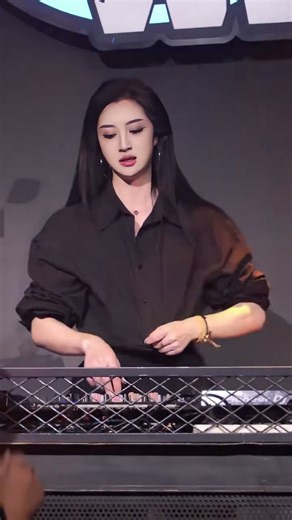 #remix #nhacremix #chineseremix #dj抖音版2025 #dance #nonstop #topremix #dj #foryou #kpop