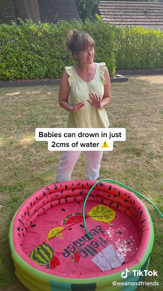 Paddling pool safety tips - how to keep babies and toddlers safe ✅ #paddlingpool #babytiktok #toddlersafety #learnontiktok #mumsoftiktok #parentsoftiktok #ukheatwave #babysafety