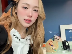 好可爱。还给她盖被子。哇。。。June更新2025.8.15