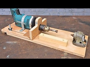 Great wood turning idea using a hand drill / Homemade lathe