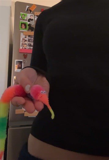 Day 3/4 of my worming journey! Thank u for 50 likes on the last vid🥹✌️#worming #magic #fyp #targetaudience #followthejourney