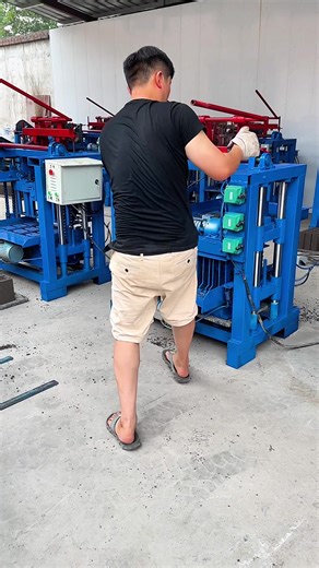 #brickmakingmachine #brickmachinefactory #hollowbrickmachine #blockmakingmachine #cementbrickmachine