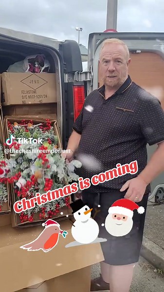 Christmas Flowers: Create Festive Arrangements