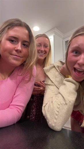 Christmas sleepover 💚❤️🤍