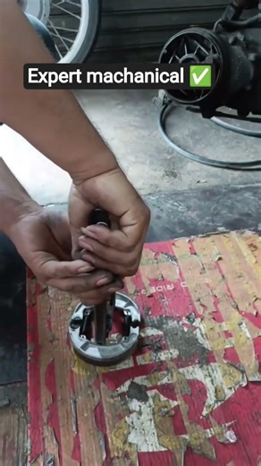 splendor brake shoes change new tricks #motorcycle #bikerepair