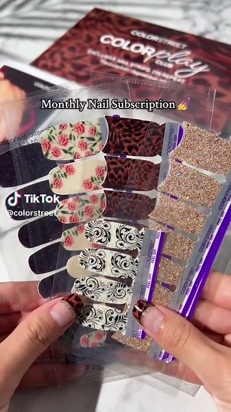 September’s Color Play Club delivers gilded glitter, mahogany tones, and sophisticated designs for a mani that channels pure high-society sophistication. 💅 Subscribe now for just $30 USD / $45 CAD and enjoy free shipping on your monthly mani magic 💌