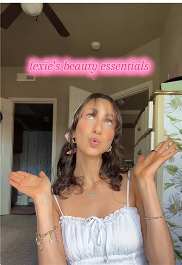 I love being a woman🌸🫧✨🧸☁️🛀🎀 @Redken @Andalou Naturals @Mad Hippie @Pedestrian Project #fyp #influencers #beauty #beautytok #getreadywithme #ballerina #viralvideo #skincare #hairtok #selfcare #redken #girl #essential