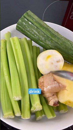 Combine pineapple, celery, cucumber, ginger, and lemon together? #chefricardocooking