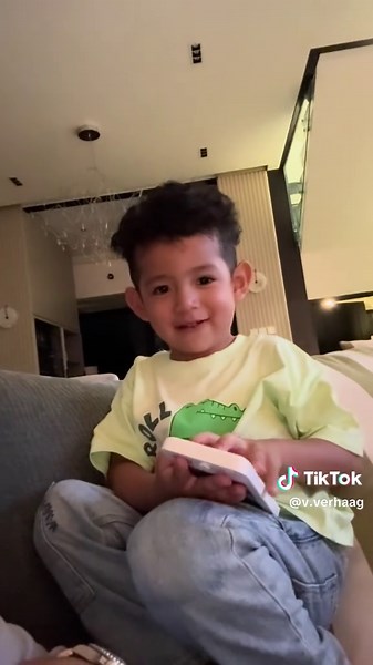 Vincent Verhaag dan Dondon: Momen Lucu dan Romantis