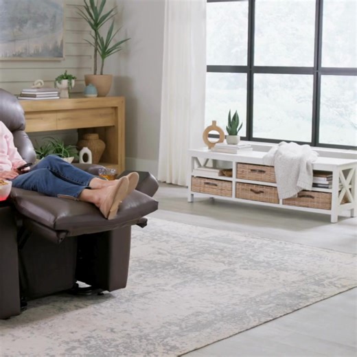 Fall comfort football season = the recliner you’ll wish you had sooner. 🏈 | Golden Technologies