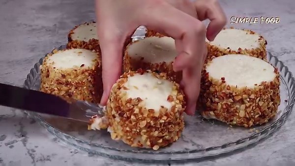 92K views · 673 reactions | Melts in your mouth! Quick and Delicious Dessert! Recipe without baking, eggs and gelatin. | Simple Food - videos and recipes | Facebook