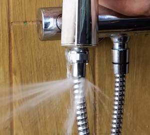 Common Plumbing Problems With Easy Solutions and Gadgets! | 5-Minute Recycle