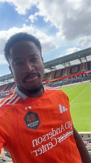 7.6K views · 123 reactions | Sergio's ready to rock in the orange 落 | Houston Dynamo FC | Facebook