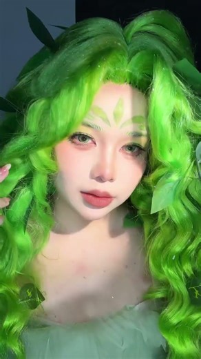 Costumed Fun: My Post-Con Post-Tree Sign Photo Adventure