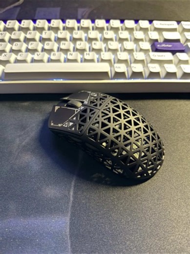 Lightweight Honeycomb Gaming Mouse for All Grip Styles
