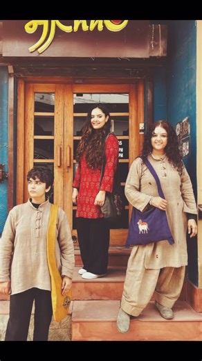 Tushti S Sharma on Instagram: "Launching khaadi Designer sling bags (jholas) for women too embellished with traditional motifs pathworks ❤️! Mkhno.in @mkhno.in #instareels#khaadibags#handloom#trendingmusic #ᴠɪʀᴀʟsᴏɴɢ"