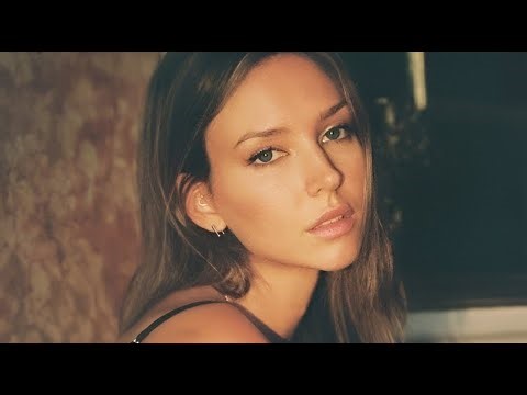 Rachel Cook 🔥 Rare G-Strlng & Bikini Photos Leave Nothing to Imagination