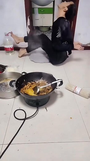 6.7K views · 74 reactions | Daily cooking with disabled people.#disability [7483839634707991830] #fyp #disabled | Kilponga12 | Facebook