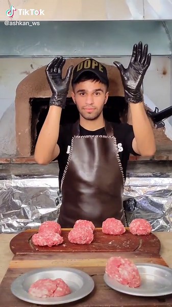 Alien Burger: A Delicious Twist on Classic Cheeseburgers