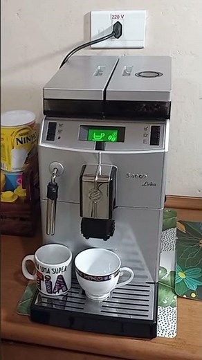 Perfect Espresso with Just 1 Touch! #CaféExpresso #SaecoLirika