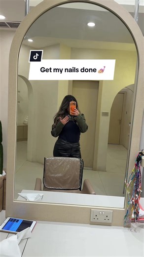 Creative Nail Designs for Your Next Salon Visit