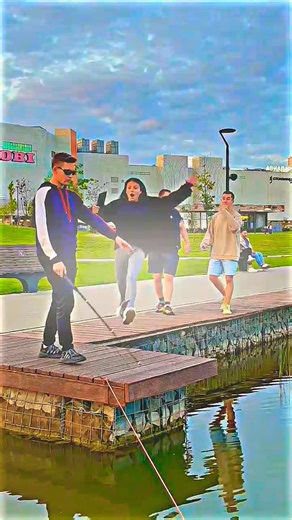 Social Experiment 2025 😱 | Shocking Public Reaction #SocialExperiment#PublicReaction