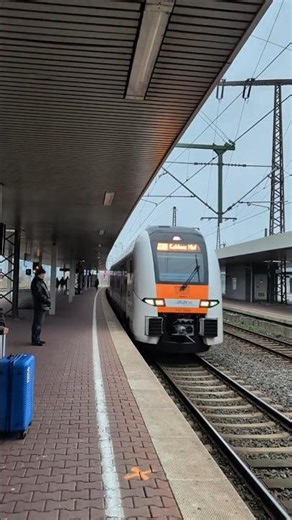 Siemens Desiro HC BR 462 RRX National Express Zug Duisburg hbf #train #germany #railway