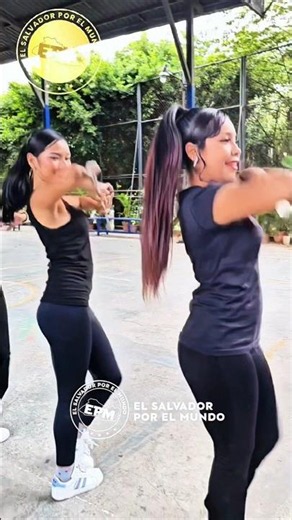 Lindas Cachiporristas de Incoa Wolves Music Band 😁 🌹 #desfile #baile #bastoneras