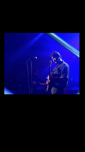 Ⓢⓘⓝ🌙 Ⓒⓘⓣⓨ on Instagram‎: "• همسر کریس جُون و دخترانش جوزفین و جولیا امروز در بیانیه‌ای رسمی اعلام کردند: «با اندوه بسیار عمیق، مرگ عزیزترینمان کریس را اعلام می‌کنیم. او پس از یک دوره‌ بیماری، امروز صبح به آرامی در بیمارستان و در کنار خانواده‌اش درگذشت» 🖤 ■ @__sin.city #chrisrea #ripchrisrea #musiclegends #کریس_ریا"‎