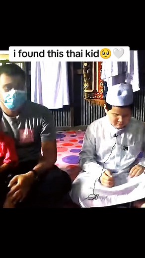 Emotional Quran Recitation by Talented Thai Blind Boy
