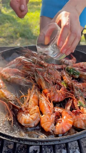 🔥 Rum. Fire. Giant Prawns.