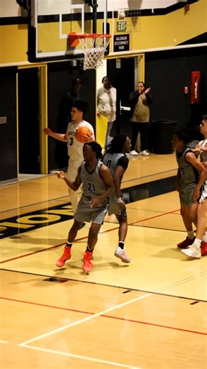 Shooter Shoots on Instagram: "The point!! @silverado_basketball @ourhoopers___hd #basketball #ballislife #highschoolbasketball #bball #sports"