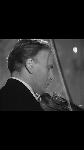 MENUHIN & KARAJAN: Rondeau of MOZART Violin Concerto No.5