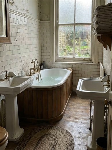 Transform Your Old Bathroom: Renovation Tips