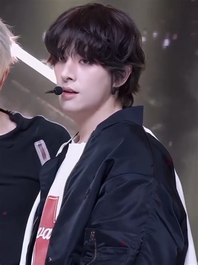 Jake's Captivating Dance Moves in ENHYPEN