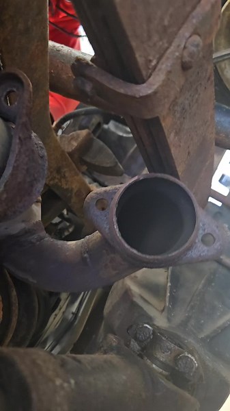 @Brody. ✝️🔛🔝 #shop #shopclass #fyp #trucktok #snapon #millwaukee #millwuakeetools #truck #trucks