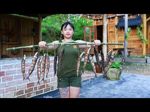 Girl Living in the Mountains of Vietnam - Cooking Smoked Fish/ Phuc, Girl Village