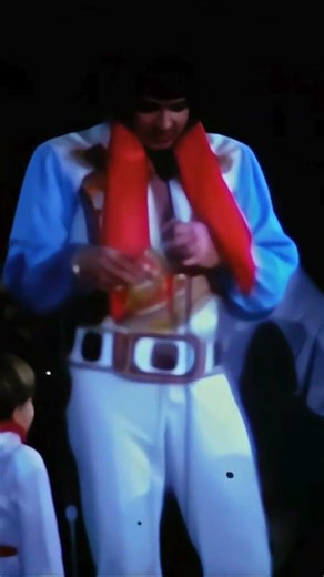 Elvis Stops Concert to Meet Young Fans #heartwarming #elvis