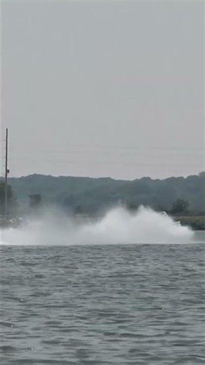 Jersey Skiff's coming to the start! Decatur, IL