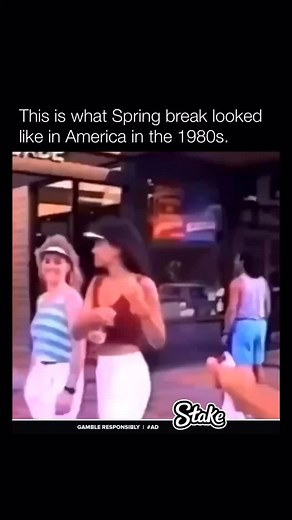 Spring break looked so pure in America in the 1980s. | Historyinmemes